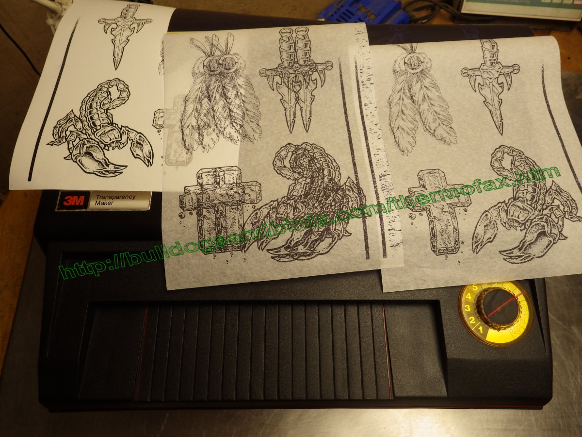 In below photo latches are down, red lever is down. This is the proper